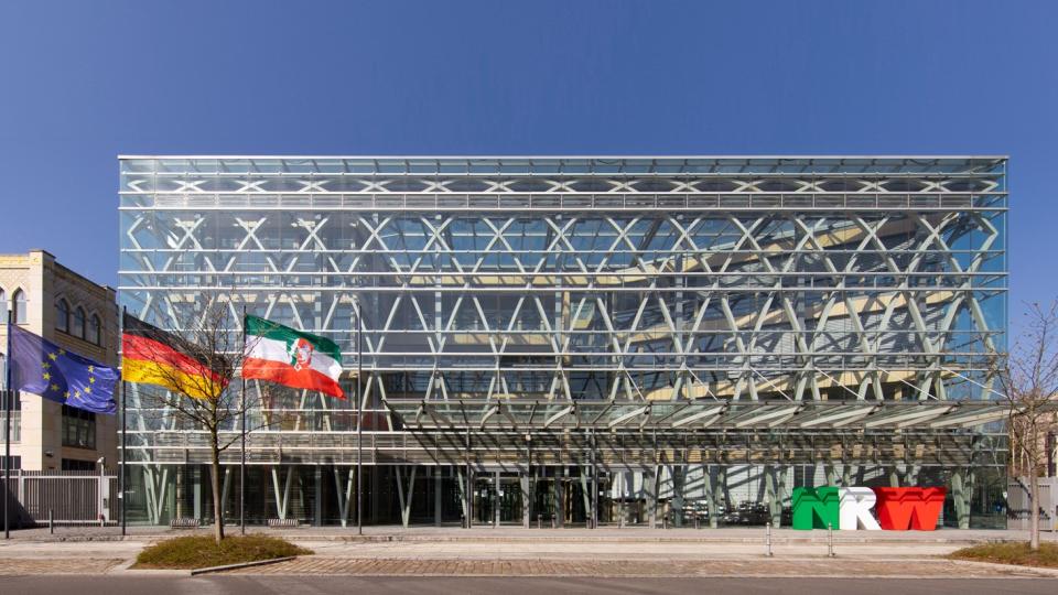 Frontfassade der Landesvertretung NRW