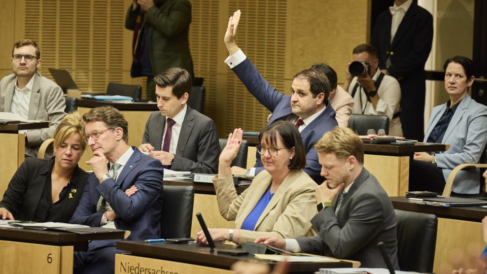 Abstimmung mit Minister Liminski in der 1056. Sitzung des Bundesrates